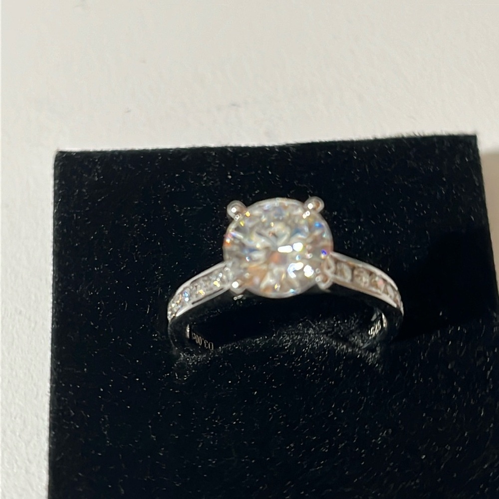 3 Ct Moissanite set in 925 Sterling Silver. - Picture 4 of 16